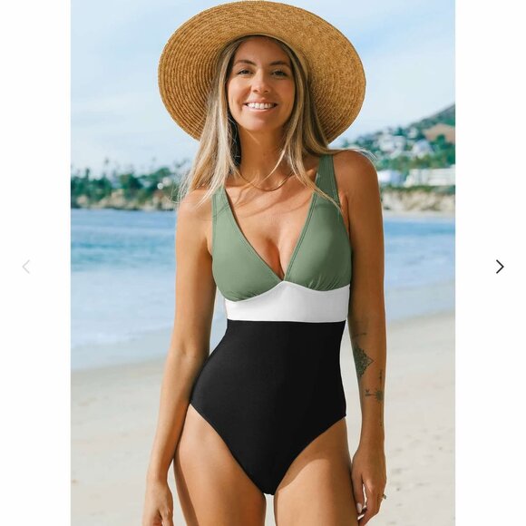 NWT Cupshe Alegria Colorblock V-Neck One-Piece Swimsuit Size Small‎ - Picture 2 of 5